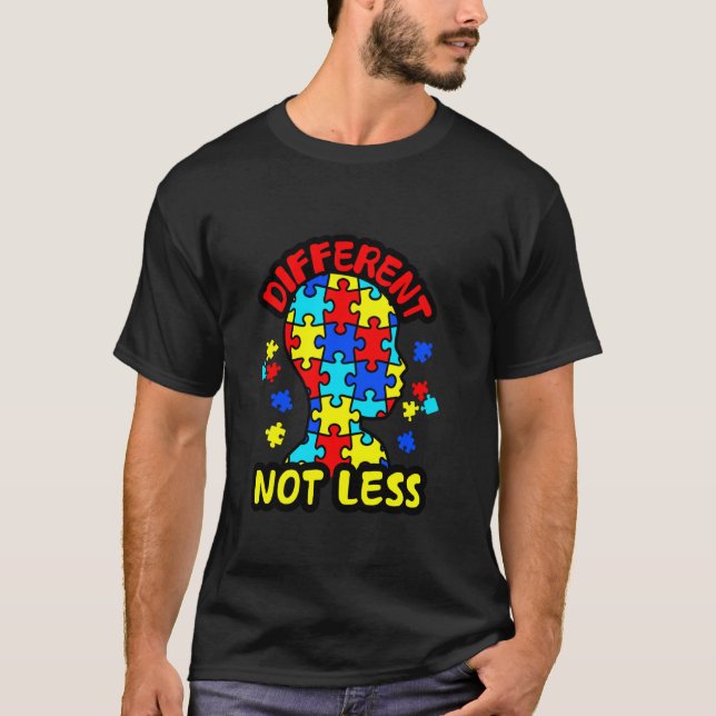 Olika Inte Mindre Autism Pusselbitar T Shirt (Framsida)