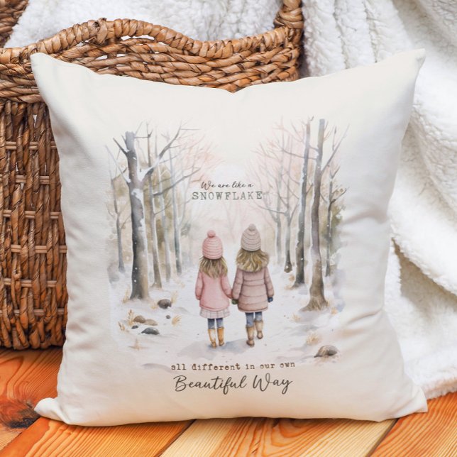 Olika som Snowflake Little Girls Forest Kudde (Inspirational winter woodland pillow.  )