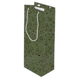 Oliv grönt droppar i vatten