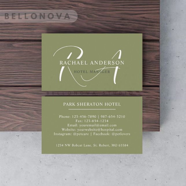 Oliv grönt vitt monogram för anpassad namnmätarsid visitkort (Custom Name Moss Sage Olive Green White Monogram Business Card)