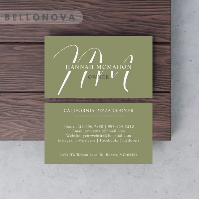 Oliv grönt vitt monogram för anpassad namnmätarsid visitkort (Custom Name Moss Sage Olive Green White Monogram Business Card)
