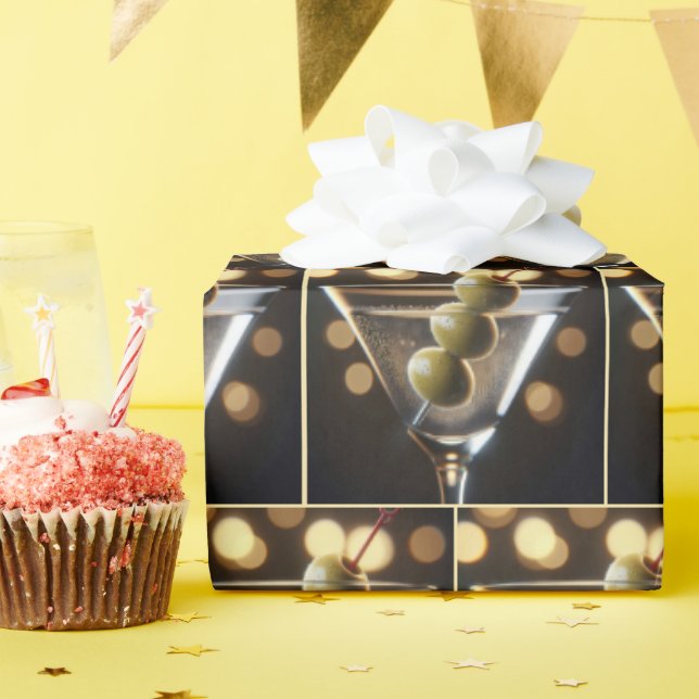 Oliver i en Martini Drink Presentpapper (Födelsedagsfest)