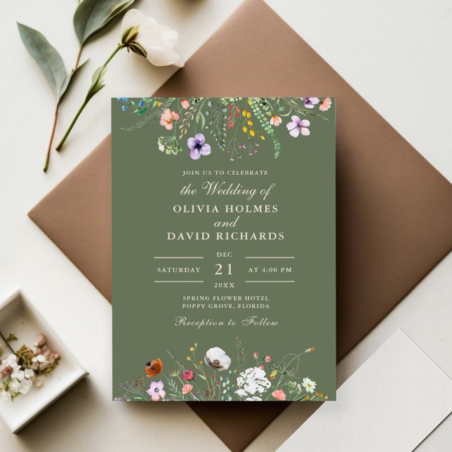 Olivgrön äng med vilda blommor bröllopsinbjudan inbjudningar (Sage Green Watercolor Wildflower Meadow Wedding Invitation on wedding table)