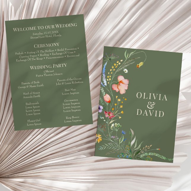 Olivgrön äng med vildblommor Bröllopsprogram Inbjudningar (Sage Green Wildflower Meadow Wedding Program on a sunny neutral dry palm leaf.)