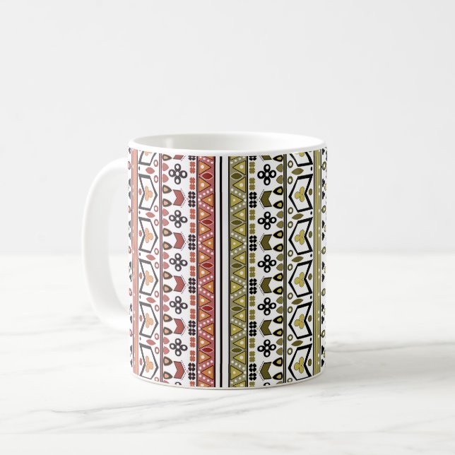 Olivgrön och brun geometrisk etnisk ornamentik kaffemugg (Framsida vänster)