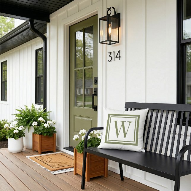 Olivgrön och vit klassisk fyrkantig monogram kudde (Skapare uppladdad)