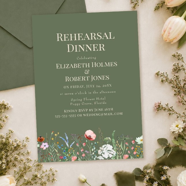 Olivgrön vildblomma repetitionskalas-inbjudan inbjudningar (Olive Green Wildflower Rehearsal Dinner Invitation with envelope and wildflowers)