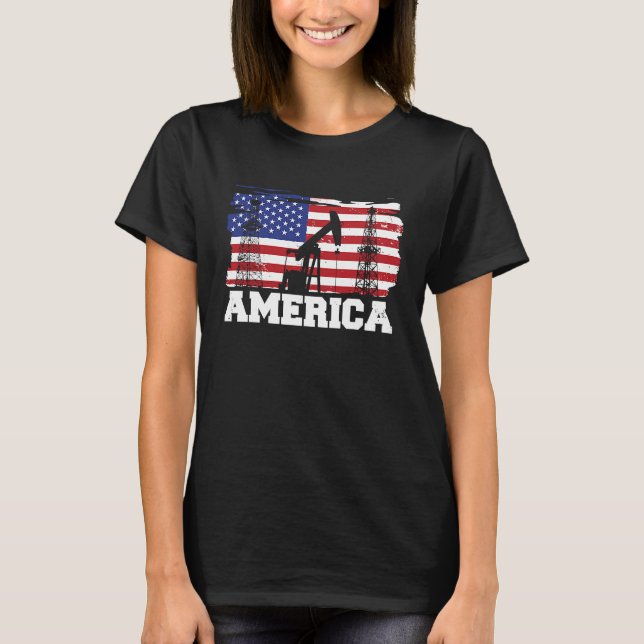 Oljefält Us Flagga Drickning Fracking Fracker Oil  T Shirt (Framsida)