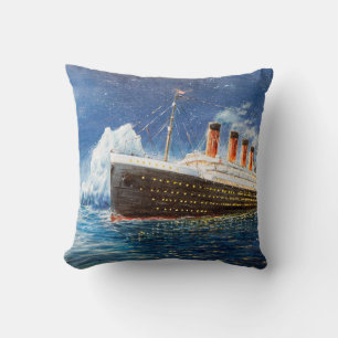 oljemålning av Titanic och isberg i hav n Kudde