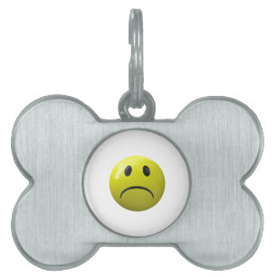 olycklig ansikte emoji namnbricka husdjur