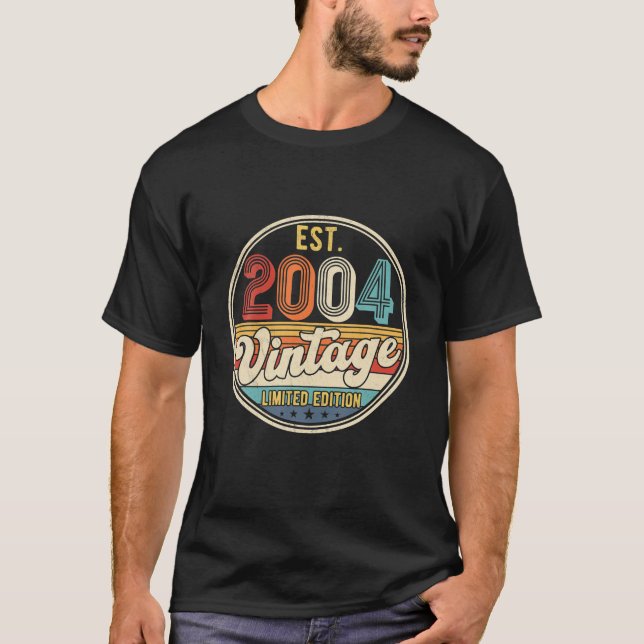 om 18 Dekorationer på födelsedagen 18:e BDay 2004 T Shirt (Framsida)