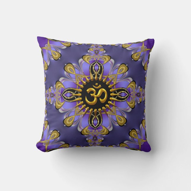 Om (Aum) Lila Guld Söt Cushion/Pillow Kudde (Framsida)