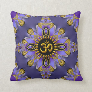 Om (Aum) Lila Guld Söt Cushion/Pillow Kudde
