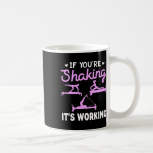 Om du skakar så funkar det Rolig Pilates Reformer Kaffemugg