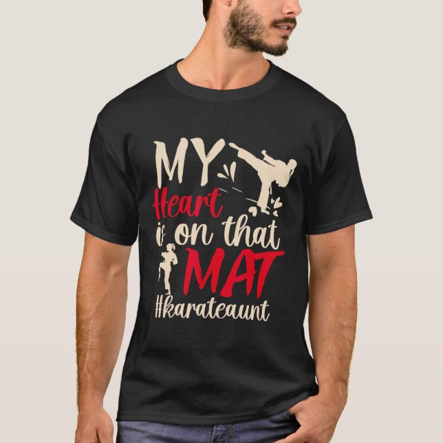om Mat Karate Moster Karate Auntie 2 T Shirt (Framsida)