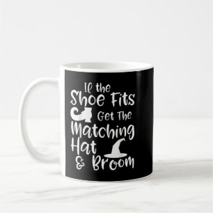 Om Shoe passar in i Halloween Witch-offerten Kaffemugg