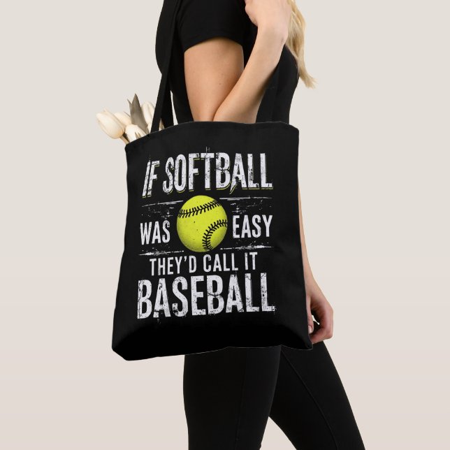 Om Softball var lätt skulle de kalla det Baseball Tygkasse (Närbild)