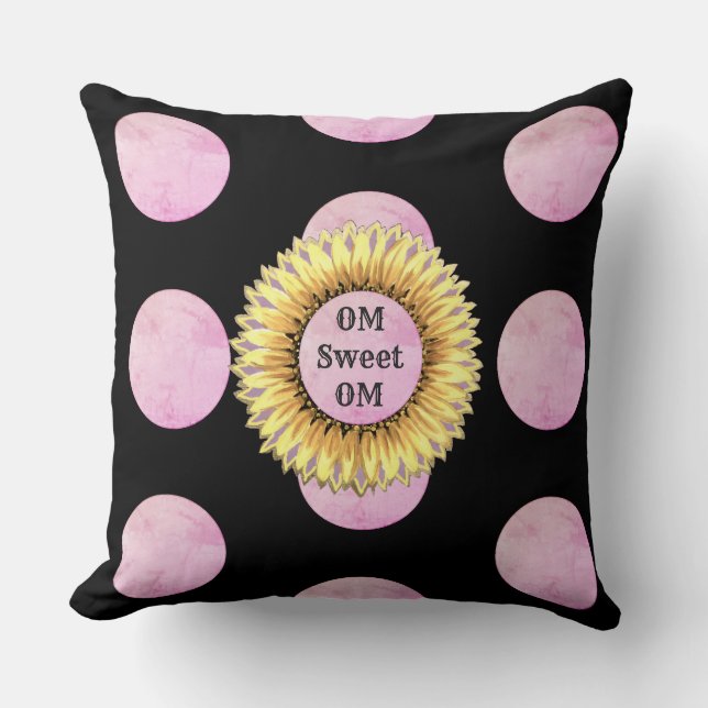 Om Sweet Om Sunflower Kudde (Framsida)