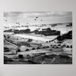 Omaha Beach Resupply - Normandie Invasion - 1944 Poster