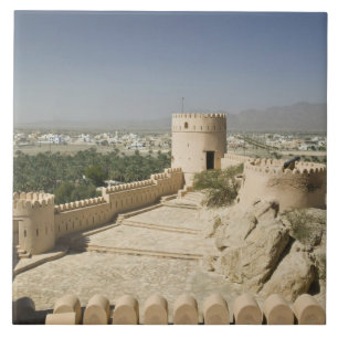Oman, Batinahslätten, Nakhal. Nakhal Fort, vid Kakelplatta