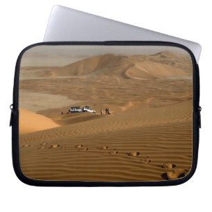 Oman, Rub Al Khali-öknen, körning på sanddynerna Laptop Sleeve