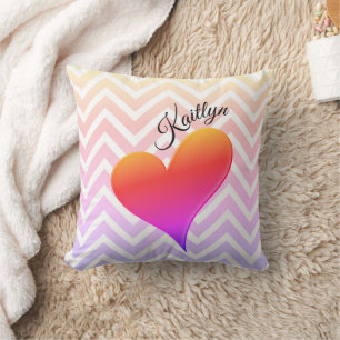 Ombre Sunset Heart på Chevron Rand Dekorativ kudde