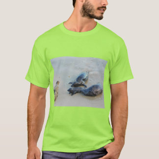Omgivet med kärlek t shirt