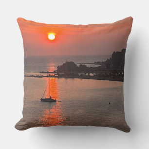 Omis Kroatien Sunset Orange Himlar Kudde
