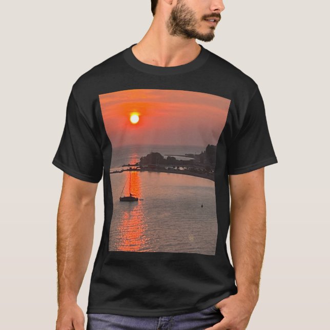 Omis Kroatien Sunset Orange Himlar T Shirt (Framsida)