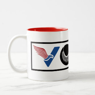 OMRÖSTNING Amerika, RBG, USPS, BLM, Peace and Equ Två-Tonad Mugg