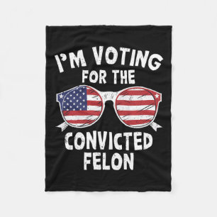 Omröstning om den dömda felon Funny Pro Trump 2020 Fleecefilt