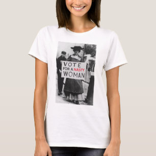 Omröstning om en otäck kvinna t shirt
