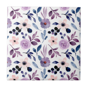 Ömtålig blomsterdesign med marinblå lavendelblad kakelplatta