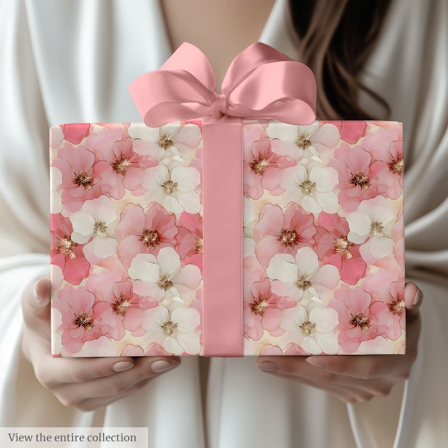 Ömtålig dammig rosé och guldfärgad blomsterpapper  presentpapper (Delicate dusty rose and gold floral paper wrap)