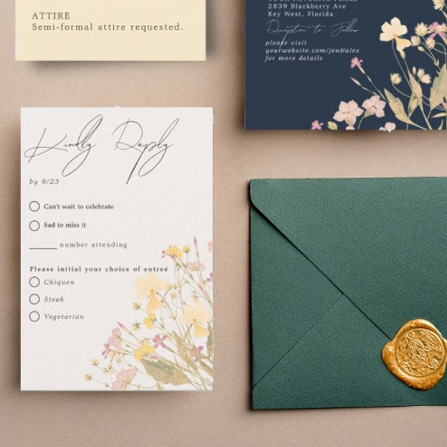 Ömtåliga vilda blommor bleka färger måltid OSA kort (Skapare uppladdad)