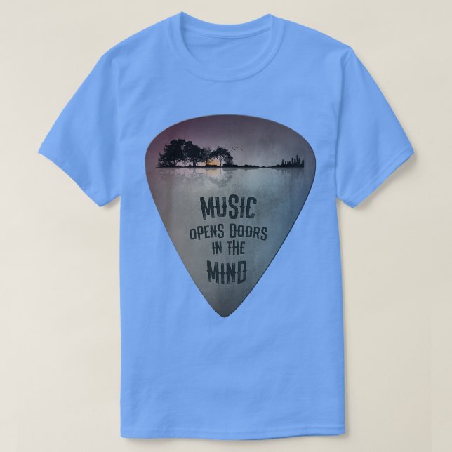 ON BACK Distressed Guitar Pick Lake Reflections Mu T Shirt (Design framsida)