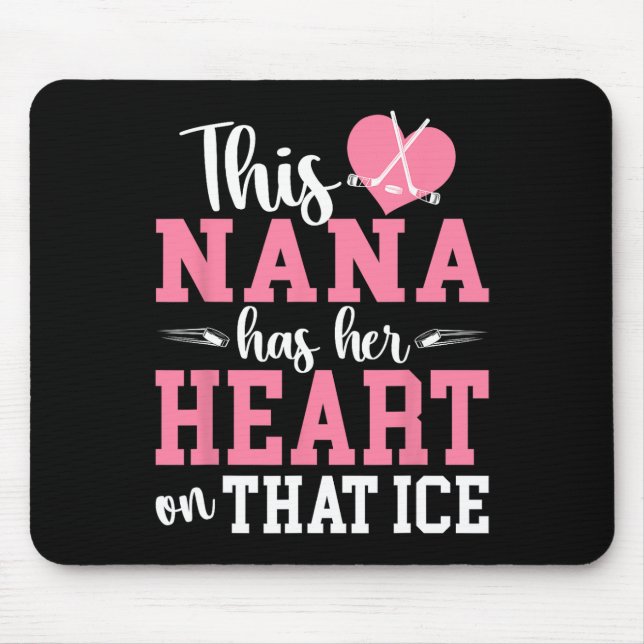 On That Ice Hockey Nana Grandma Ice Hockey Player  Musmatta (Framsidan)