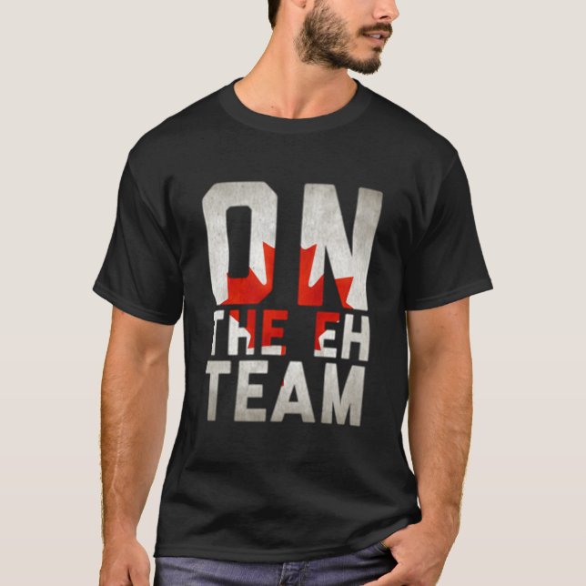 On The Eh Team Canadian Flag T Shirt (Framsida)