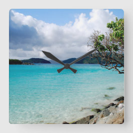 Ön Time, den stora väggen tar tid på Fyrkantig Klocka