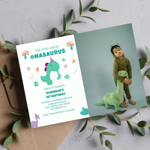 Onasaurus Little Dinosaur 1:a födelsedagsfoto Inbjudningar