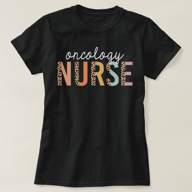 Oncology Nurse Leopard Skriv ut sjuksköterskeskolo T Shirt (Design framsida)