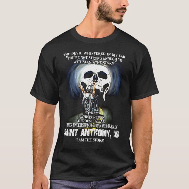 Onderskatt aldrig en SAINT ANTHONY ID Man T Shirt (Framsida)