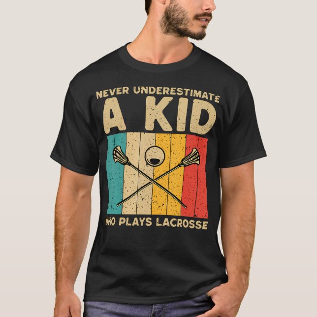 Onderskatt aldrig ett barn som spelar Lacrosse T Shirt (Framsida)