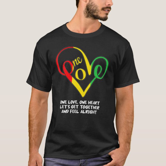 One African Love Heart Black History Month Cool BL T Shirt (Framsida)
