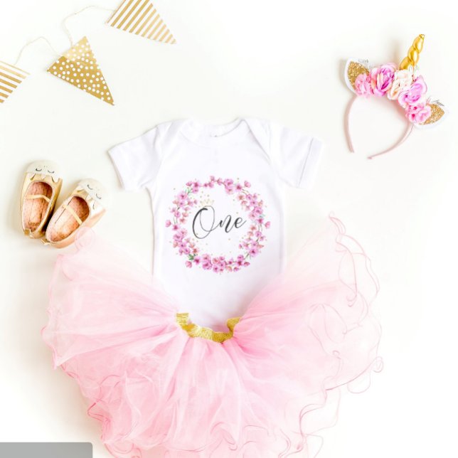 One Birday Girl Baby 1:a första Party T Shirt (Skapare uppladdad)