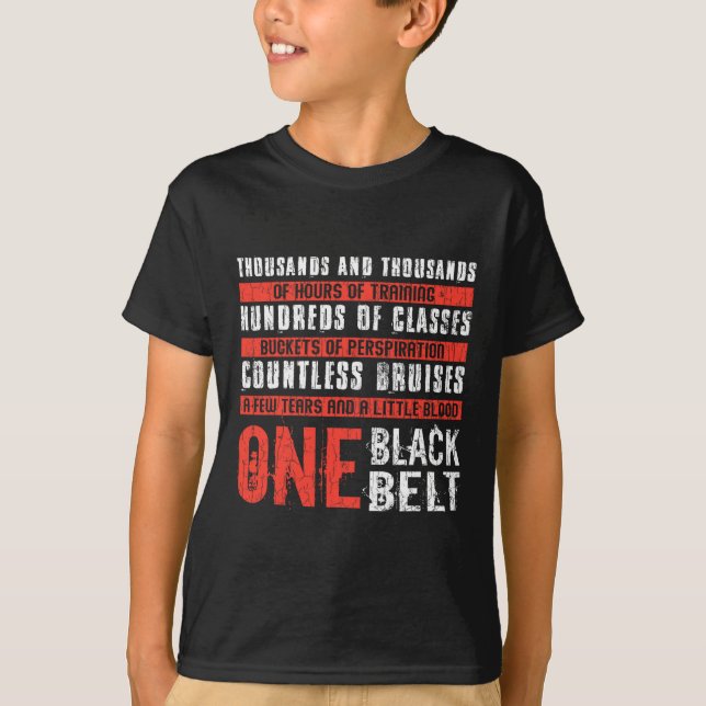 One Black Bälte Funny Martial Arts Karate Taekwond T Shirt (Framsida)