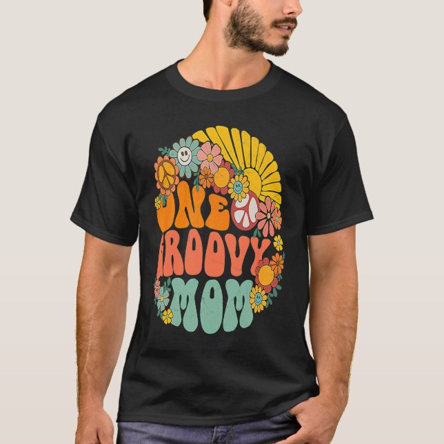 One Groovy Mom Retro 70s Hippie Boho Wavy Mama Mot T Shirt (Framsida)