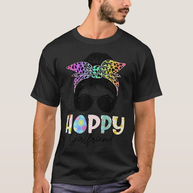 One Hoppy Girlfriend Leopard Messy Bun Easter Day T Shirt (Framsida)
