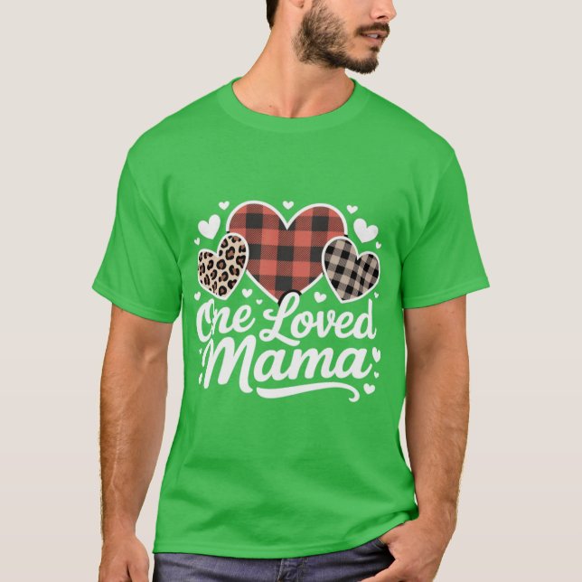 One Loved MAMA Cute Plaid Heart Family Valentine f T Shirt (Framsida)