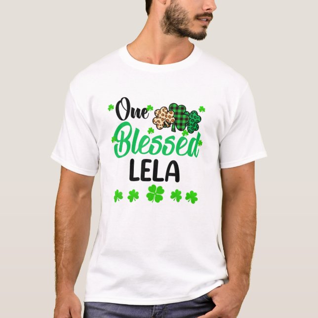One Lucky Lela Clover St. Patrick's Day Irish T Shirt (Framsida)